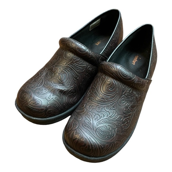SafeTstep Gretchen Embossed Work Clogs - Picture 1 of 9